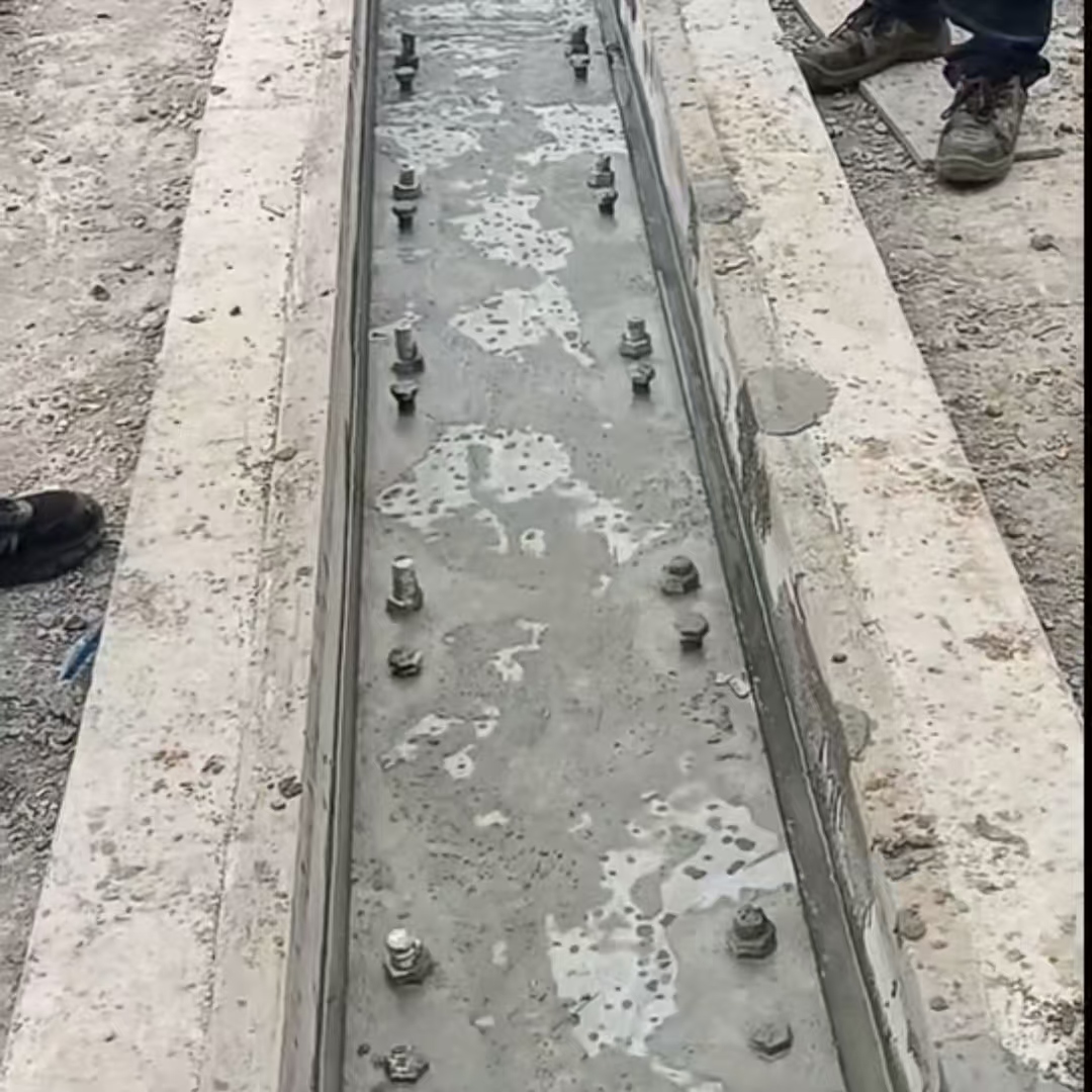 富宁环氧树脂轨道胶泥是什么？用在哪里？